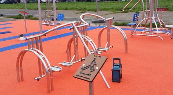 fitness-exterieur-vitry Aire de fitness outdoor ou gym en plein air en banlieue Parisienne