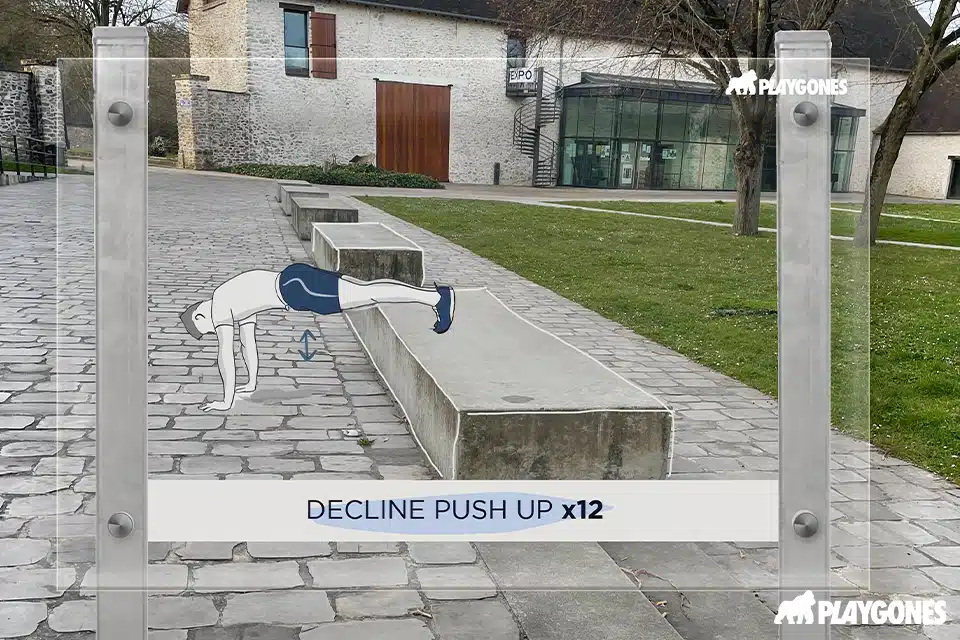 panneau-transparent-exercice-2 Panneau d'exercice transparent montrant un homme faisant des pompes à l'aide d'un banc en béton sur une place de centre ville